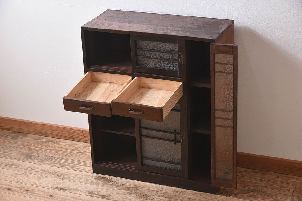 アンティーク家具　結霜ガラス入り!古い木製の収納棚(下駄箱)