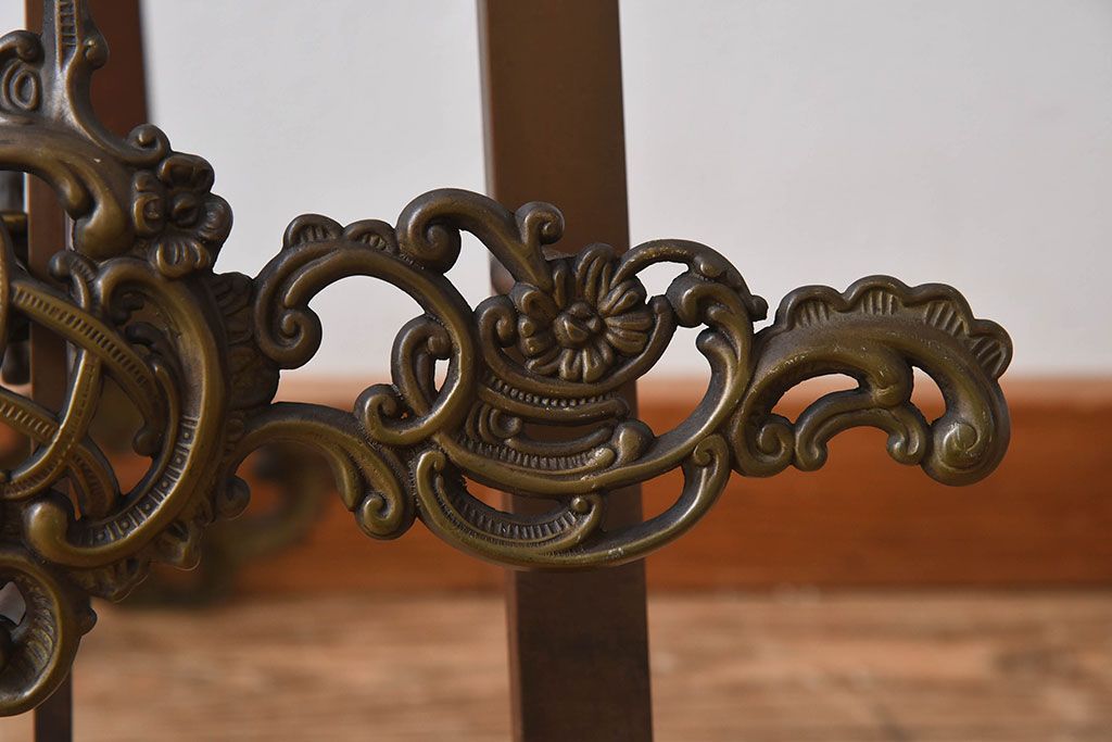アンティーク雑貨　中古　ビンテージ　真鍮　イタリア製　ロココ様式　特大イーゼル