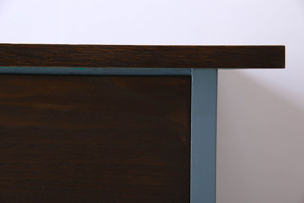 アンティーク家具　天板ナラ材　アンティーク 古い木製のくすんだ水色ペイント片袖机