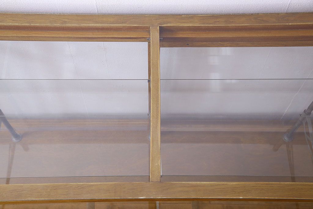 アンティーク家具　脚付き!シンプルなアンティークガラスケース(ショーケース)(2)