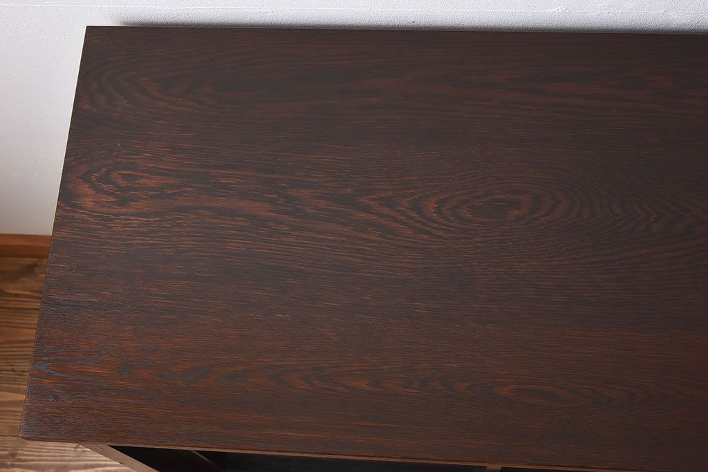 アンティーク家具　アンティーク　ゆらゆらガラス戸のおしゃれなローボード