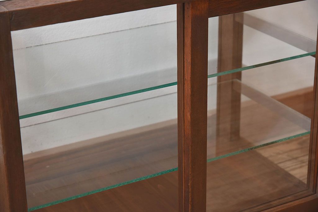 アンティーク家具　古い木製の小ぶりなアンティーク卓上ショーケース(ガラスケース)
