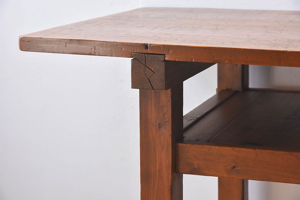 アンティーク家具　アンティーク　古い木製のシンプルな作業台(テーブル)