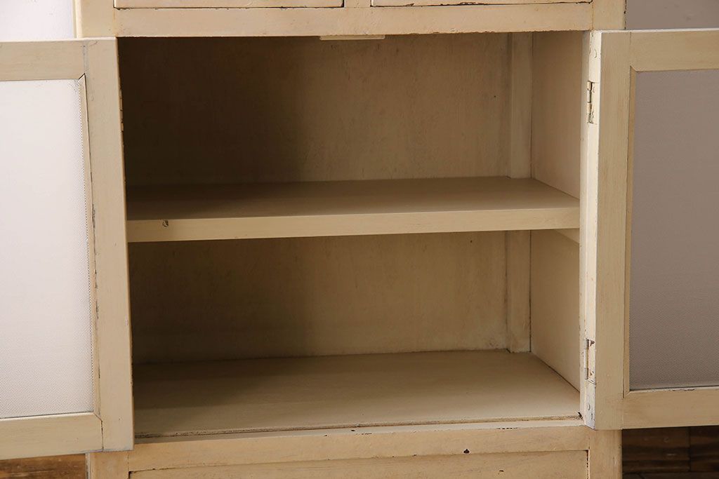アンティーク家具　ガラスの取っ手のペイントデンタルキャビネット　ミストガラス