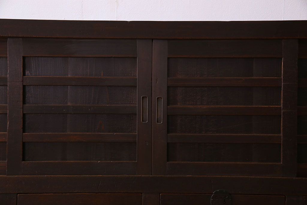 アンティーク家具　明治期　五尺　横桟四枚引き戸　収納箪笥ローボード(水屋箪笥、テレビ台、キャビネット、収納棚)