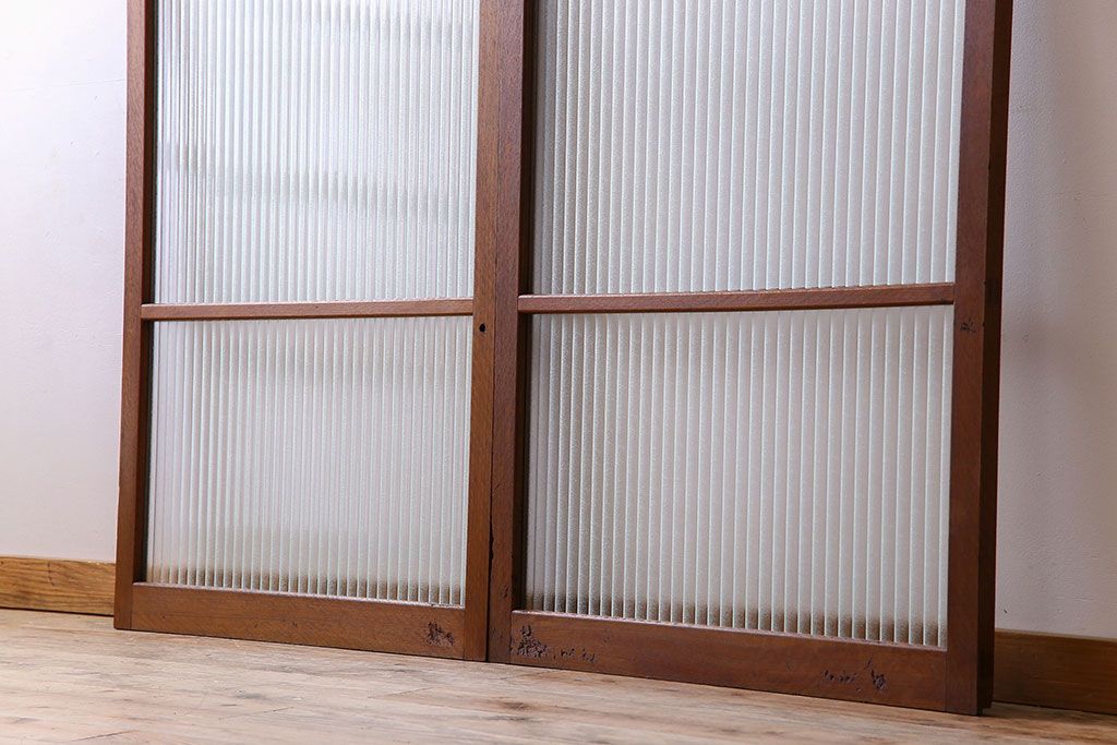 アンティーク　レトロな古い木味の銀モールガラス入り引き戸2枚セット(窓)(2)