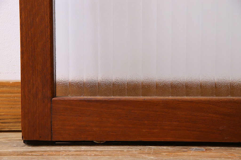 アンティーク　レトロな古い木味の銀モールガラス入り引き戸2枚セット(窓)(2)