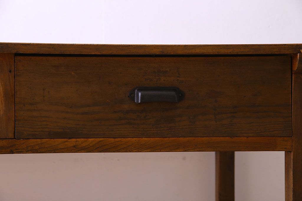 アンティーク家具　アンティーク　古い木製のシンプルな作業台(平机・テーブル)