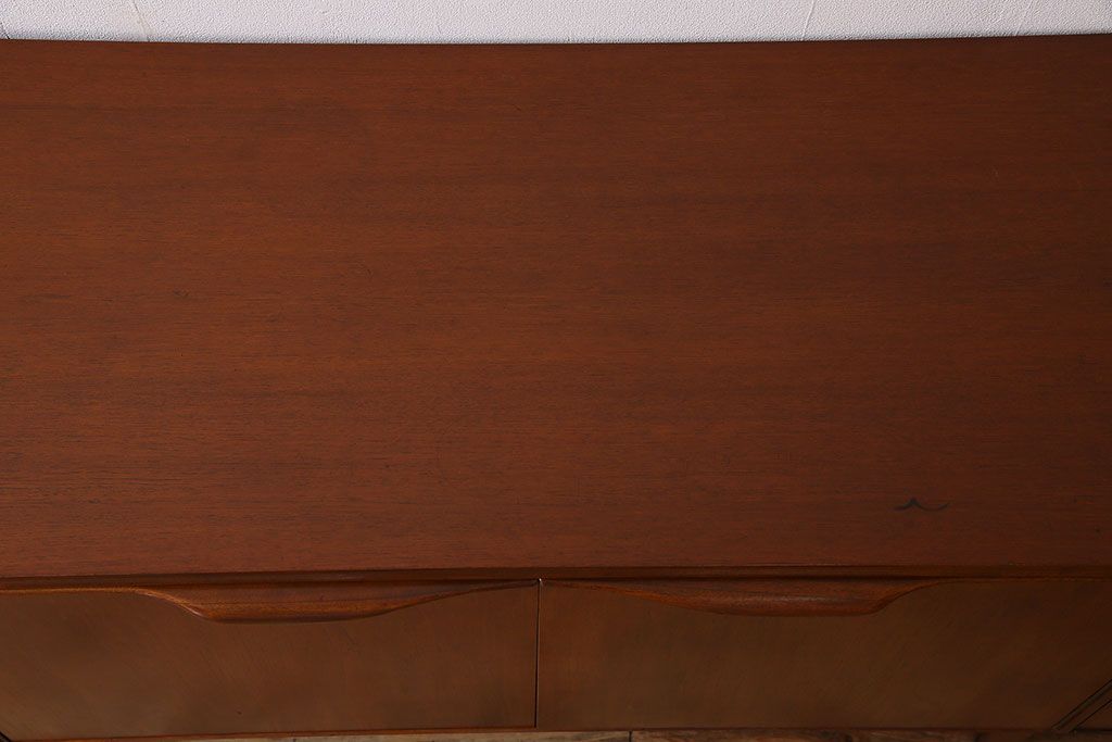 ヴィンテージ家具　北欧ビンテージ　マッキントッシュ製サイドボード