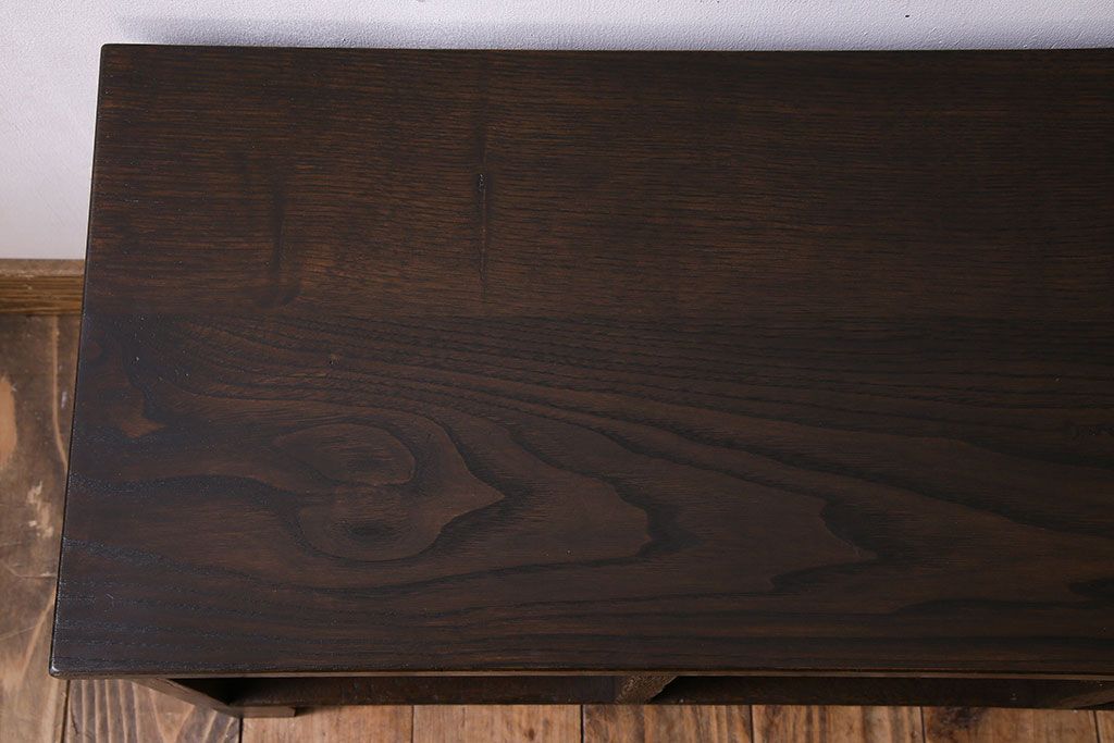 アンティーク家具　脚付き!古い木のアンティークマス目ローボード(収納棚、飾り棚)