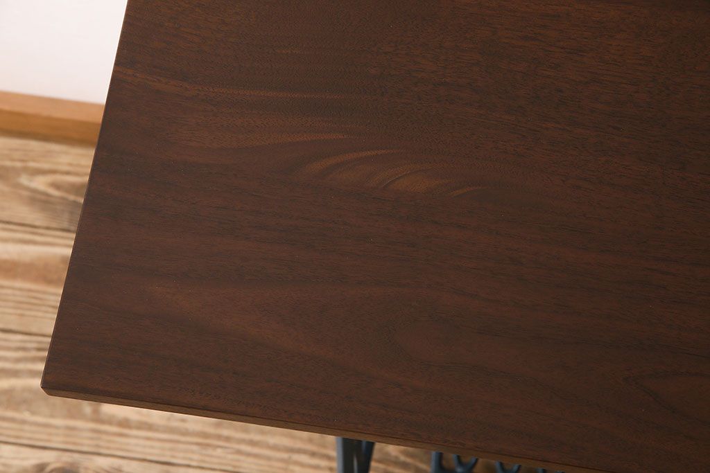 レトロ家具　アンティーク　ネイビーペイントレッグ　レトロなシンガー社製ミシンテーブル(シンガーミシン、ミシン台)(2)