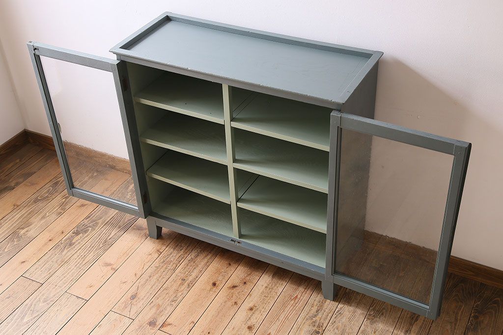 アンティーク家具　ペイント　アンティーク　脚付き!古い収納棚(キャビネット)