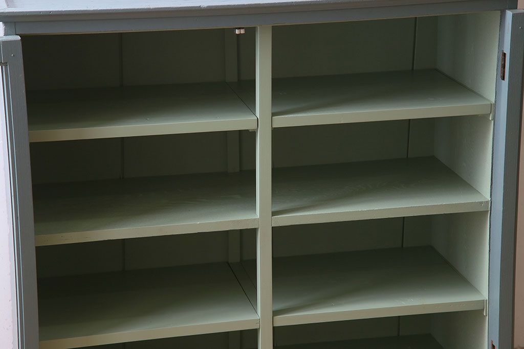 アンティーク家具　ペイント　アンティーク　脚付き!古い収納棚(キャビネット)