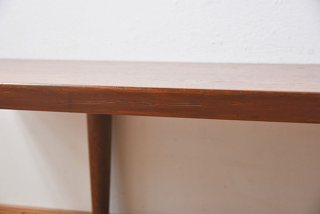 ヴィンテージ家具　北欧ビンテージ　デンマーク製　チーク材のシンプルなコーヒーテーブル