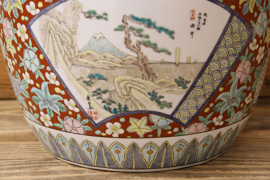 アンティーク雑貨　古民具・骨董　十錦手草花紋と窓絵が華やかな瀬戸火鉢