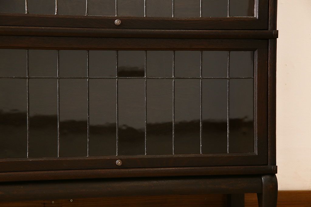 アンティーク家具　イギリスアンティーク　グローブヴェルニッケ社製　ステンドグラス扉の上品なスタッキングブックケース
