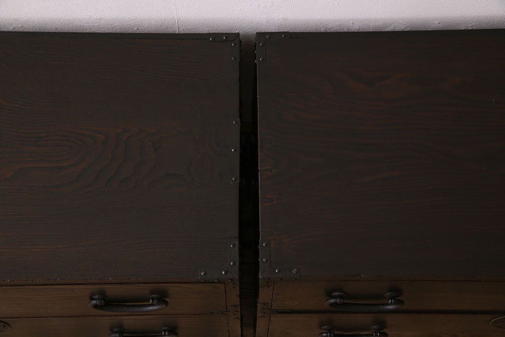 アンティーク家具　和製アンティーク　三方栗材　上品な重ね箪笥(衣装箪笥)