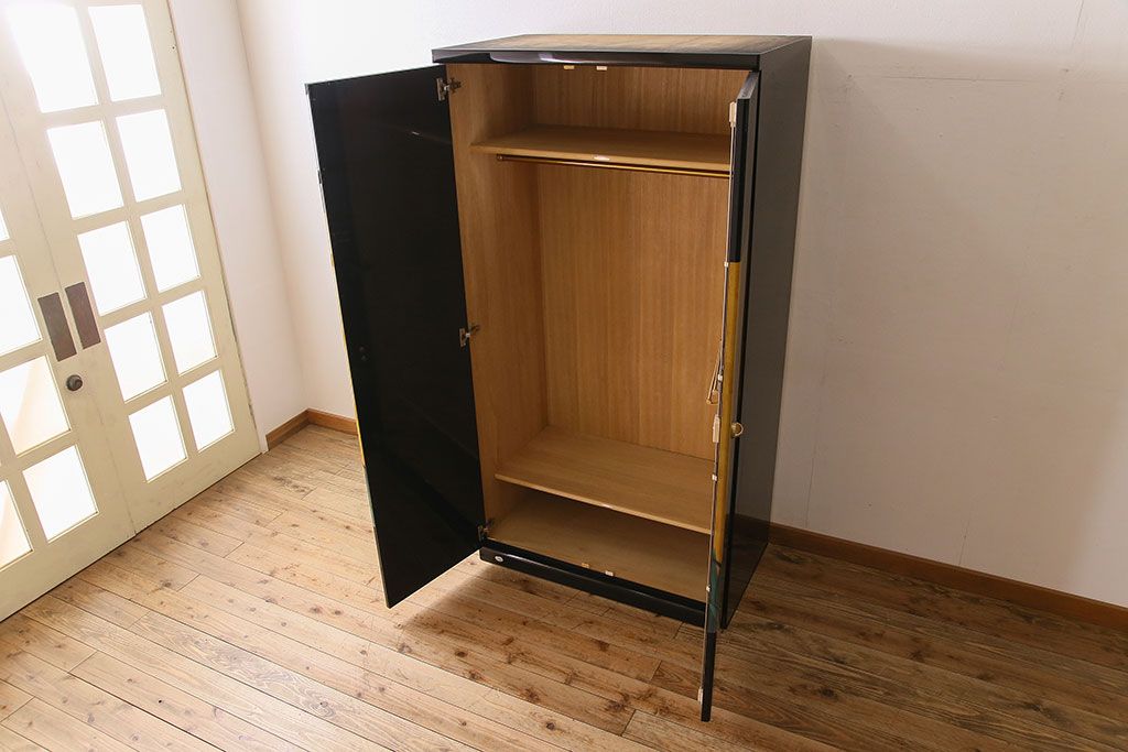 中古　尾形光琳　燕子花図(左隻)　上品な衣装箪笥(ワードローブ)(2)