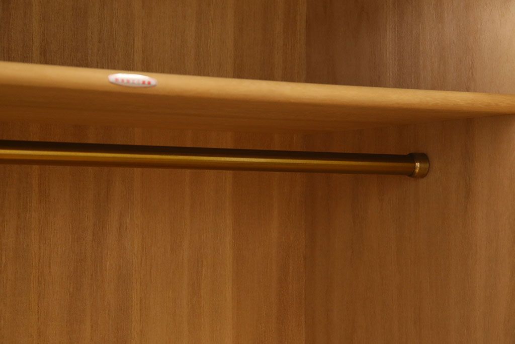 中古　尾形光琳　燕子花図(左隻)　上品な衣装箪笥(ワードローブ)(2)