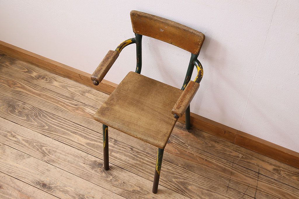 ヴィンテージ家具　イギリス　鉄脚スクールチェア(チャイルドチェア、キッズチェア、アームチェア、ダイニングチェア、板座チェア、ベビーチェア、こども椅子、子どもイス、ビンテージ、英国)