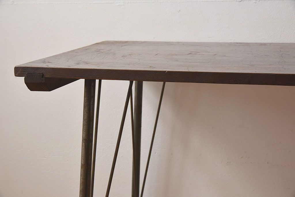 天板一枚板!古材をリメイクした鉄脚テーブル(3)