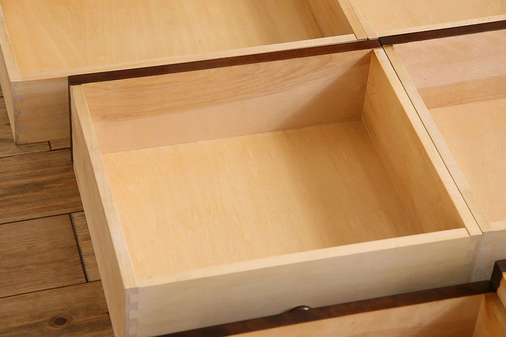 中古　北海道民芸家具　大きな重ね食器棚(カップボード)