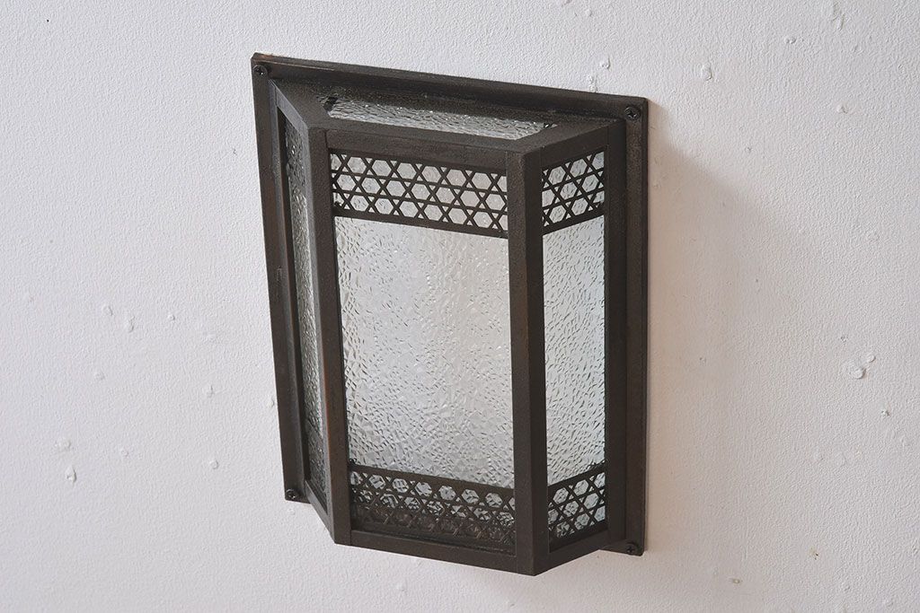 アンティーク　ダイヤガラス　レトロモダンな壁掛け照明カバー(1)