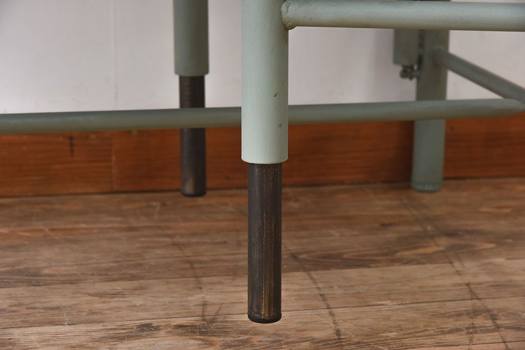 ラフジュ工房オリジナル　4脚格納スツール付きの作業台(テーブル・机)
