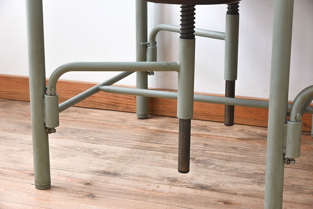 ラフジュ工房オリジナル　6脚格納スツール付きの作業台(テーブル・机)