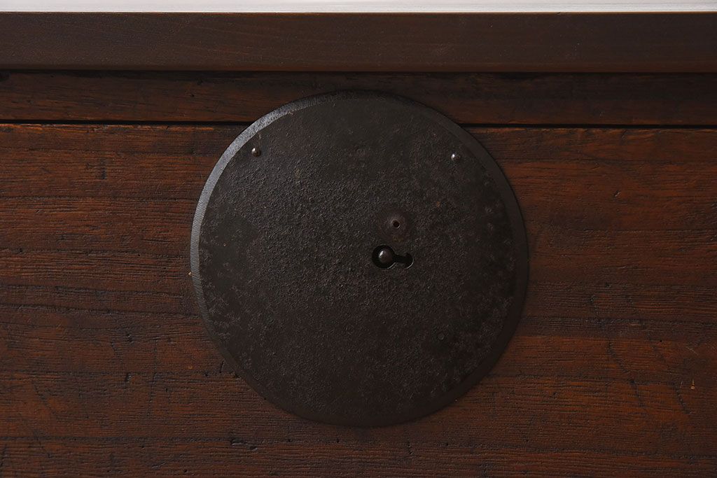 アンティーク家具　檜材天板　鉄脚付き時代箪笥ローボード　和製アンティーク(2)