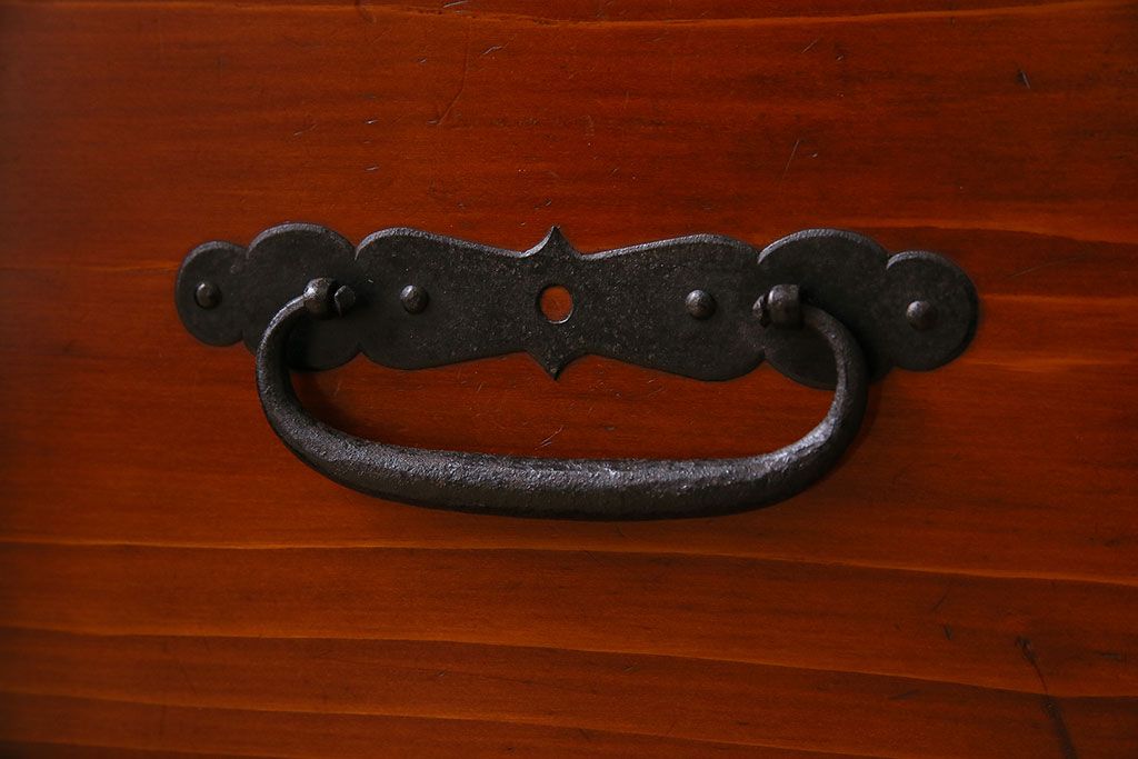 アンティーク家具　明治期　鉄脚付き　観音扉!アンティークの時代箪笥ローボード