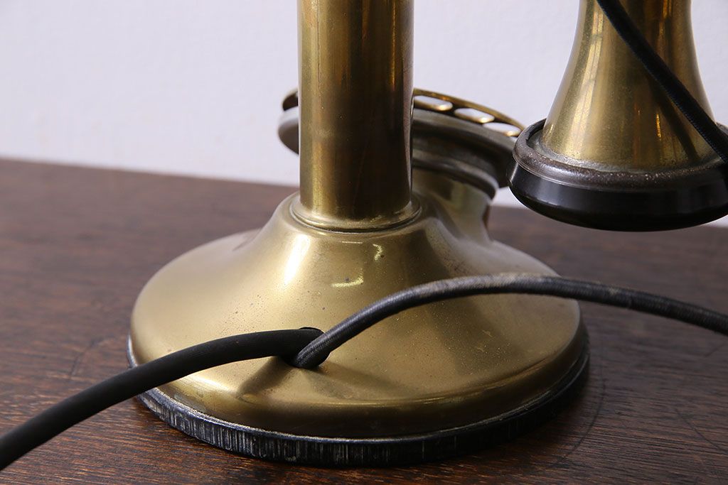 アンティーク雑貨　イギリスアンティーク　真鍮　クラシカルなデザインのダイヤル式電話(Candlestick Brass Telephone)