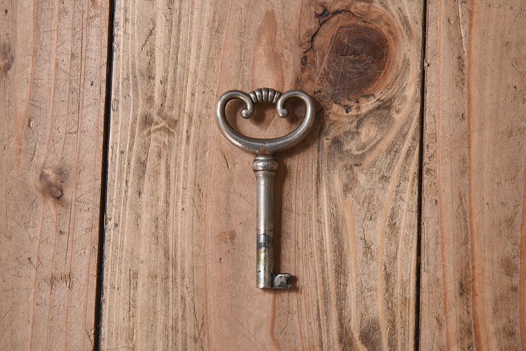ヴィンテージ家具　フランスビンテージ　美しい彫刻入り!上質なオーク材製のライティングビューロー
