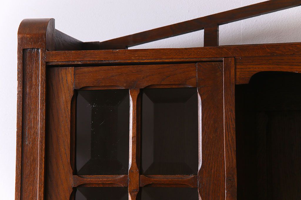 アンティーク家具　フランスアンティーク　上質　カットガラスが美しいオーク材製カップボード(食器棚)