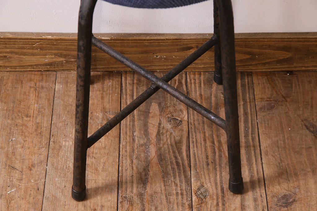 レトロ家具　鉄脚　昭和レトロ　クッション座面丸スツール(椅子、チェア)