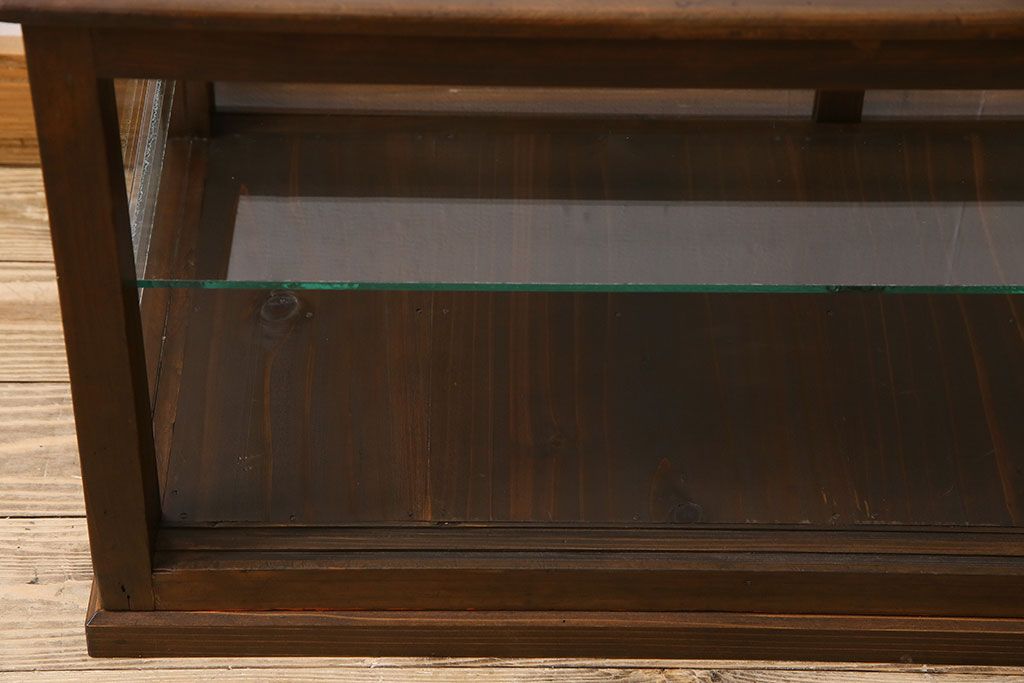 アンティーク家具　古い木のアンティークガラスケース(ショーケース)　ロータイプ(2)
