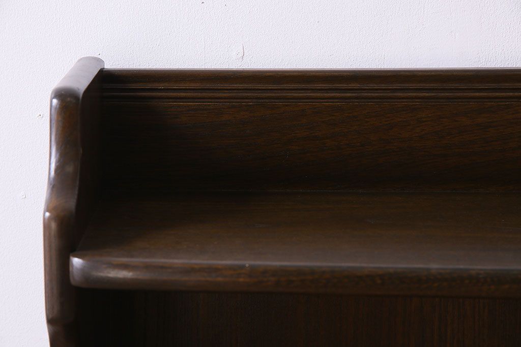 ヴィンテージ家具　ERCOL(アーコール)　イギリスビンテージ　オールドコロニアル　カップボードブックケース(本棚)