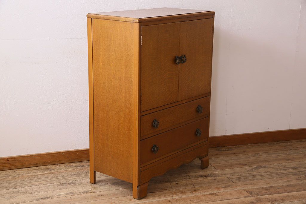 ヴィンテージ家具　1940年　イギリスビンテージ　オーク材製の杢目が美しいチェスト(引き出し)