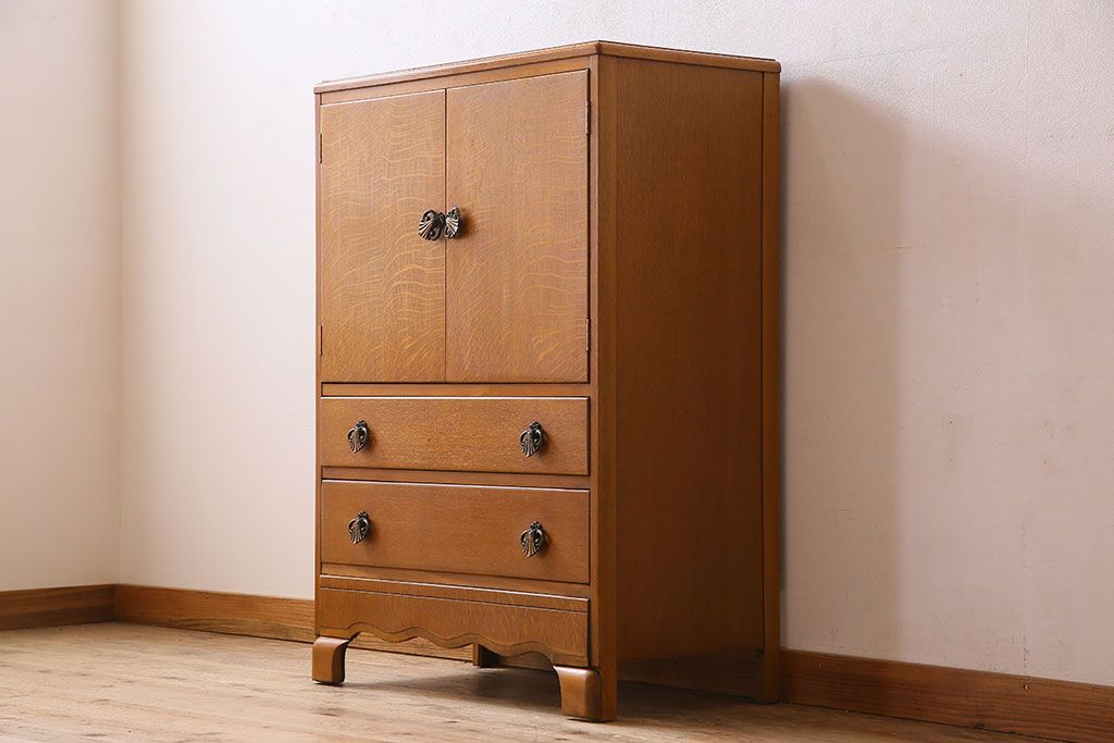 ヴィンテージ家具　1940年　イギリスビンテージ　オーク材製の杢目が美しいチェスト(引き出し)
