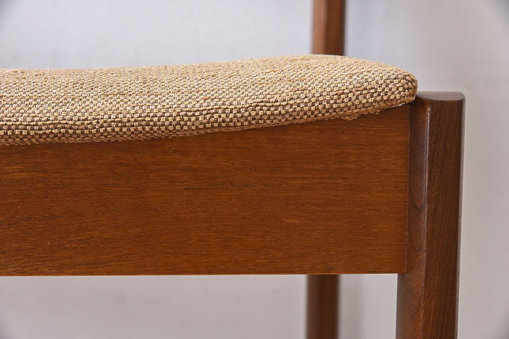 北欧家具　フィンランドASKO製　チーク材　ダイニングチェア(クッション座面チェア)(1)