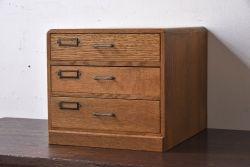 アンティーク家具　ネームプレート付き!ナラ材製の小さなアンティーク小引き出し