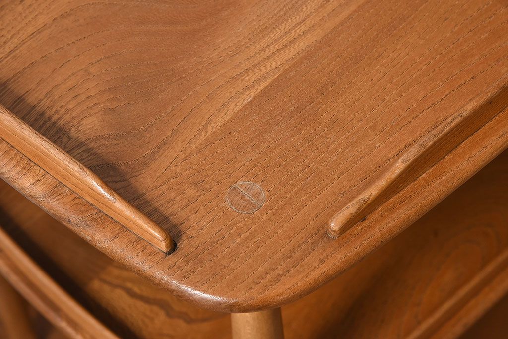 ヴィンテージ家具　ERCOL(アーコール)　イギリスビンテージ　トロリーキャスターワゴン(キッチンワゴン)(2)