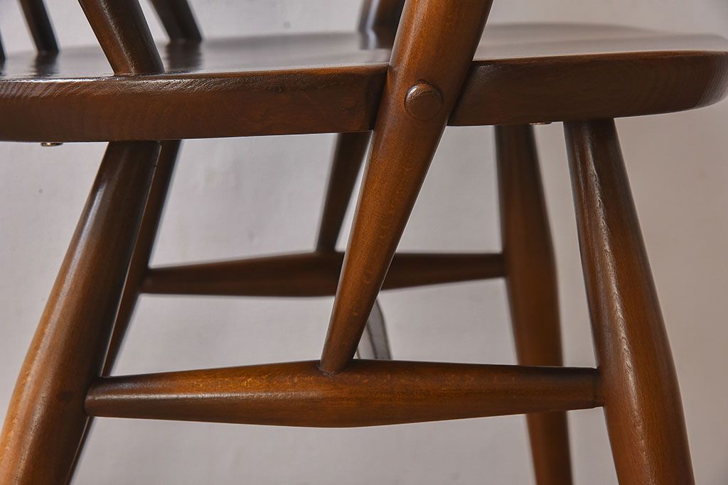 ヴィンテージ家具　英国ビンテージ　ERCOL(アーコール)　ゴールドスミス　アームチェア(1)