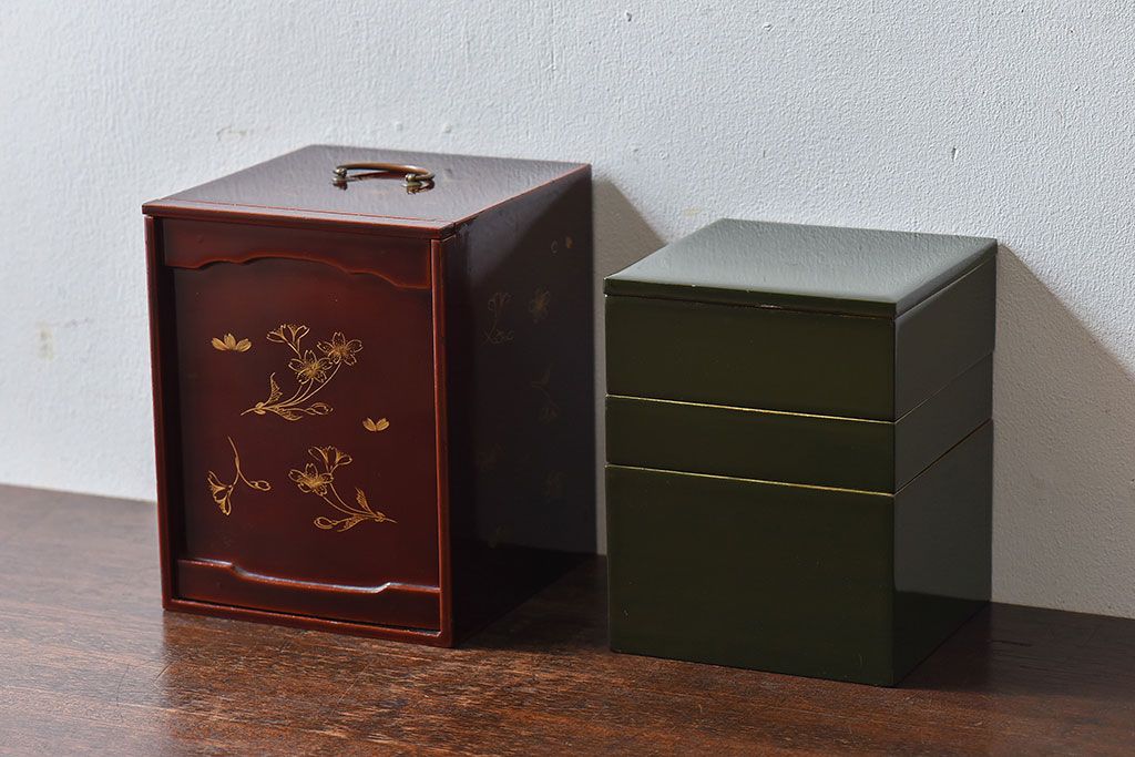 アンティーク雑貨　漆器 沈金 ミニ重箱(外箱・蓋付き)