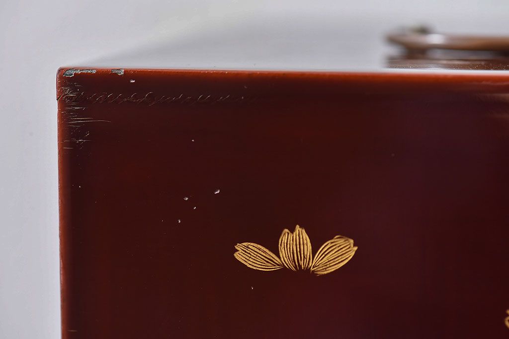 アンティーク雑貨　漆器 沈金 ミニ重箱(外箱・蓋付き)