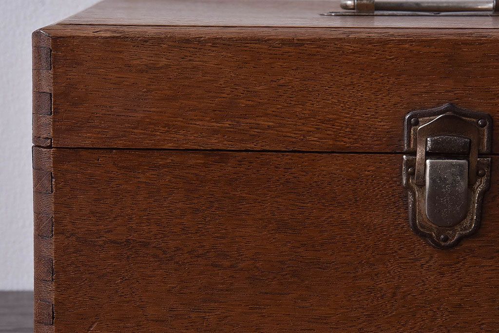アンティーク雑貨　昭和レトロ　ナラ材製　古い木味の収納箱