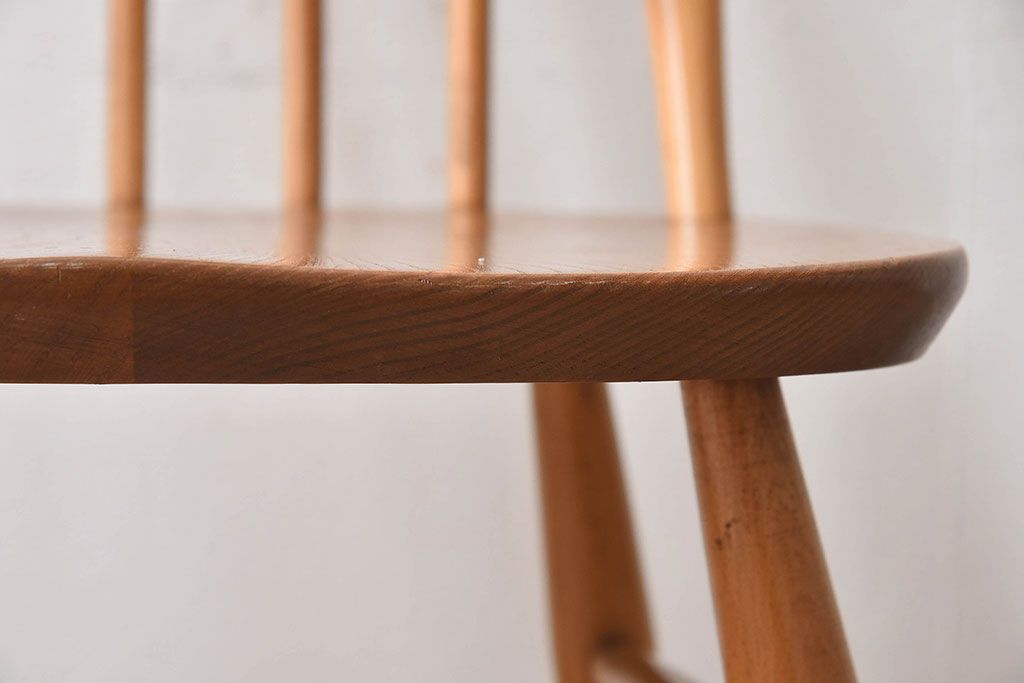 ヴィンテージ家具　ERCOL(アーコール)　英国ビンテージのシンプルなチェア(1)