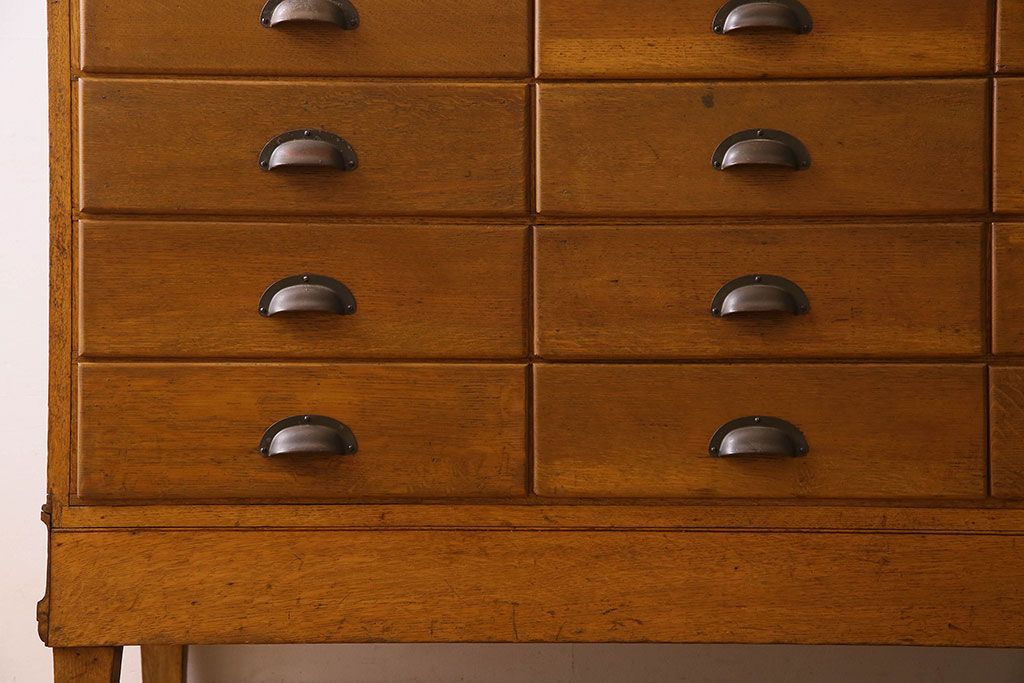 アンティーク家具　1960年頃　イギリスアンティーク　おしゃれなシャツケース(ガラスケース、ショーケース)