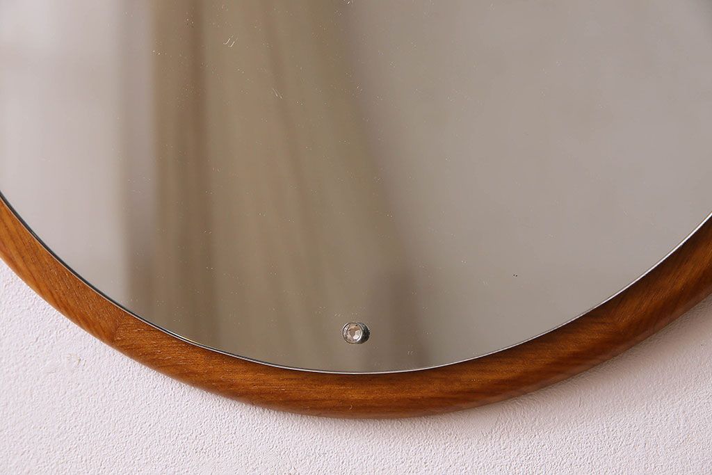 アンティーク雑貨　北欧家具　チーク材製　おしゃれなフレームの壁掛けミラー(鏡)(1)