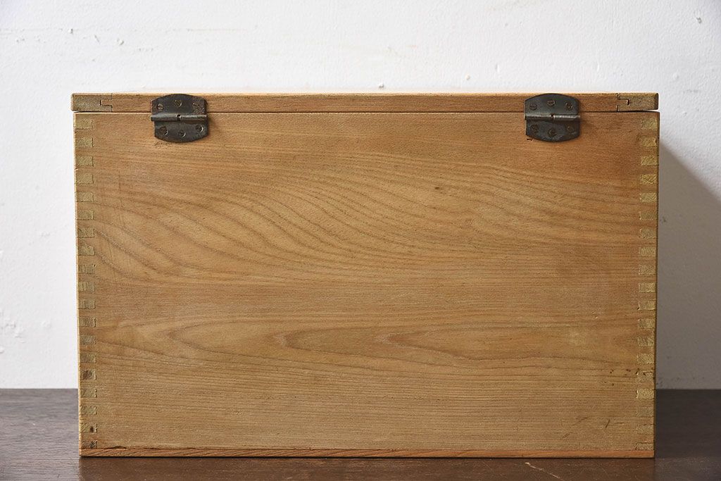 アンティーク雑貨　昭和レトロ　ナラ材製　シンプルなデザインの小箱